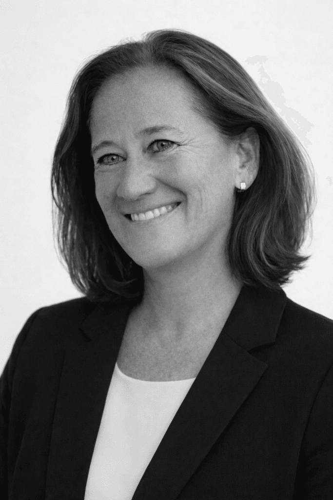 2025_Trude_sorthvitt